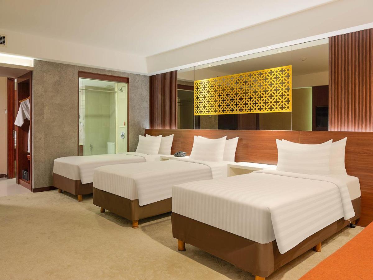 The Alana Yogyakarta Hotel And Convention Center Sleman  Kültér fotó