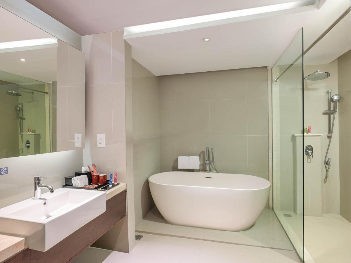 The Alana Yogyakarta Hotel And Convention Center Sleman  Kültér fotó