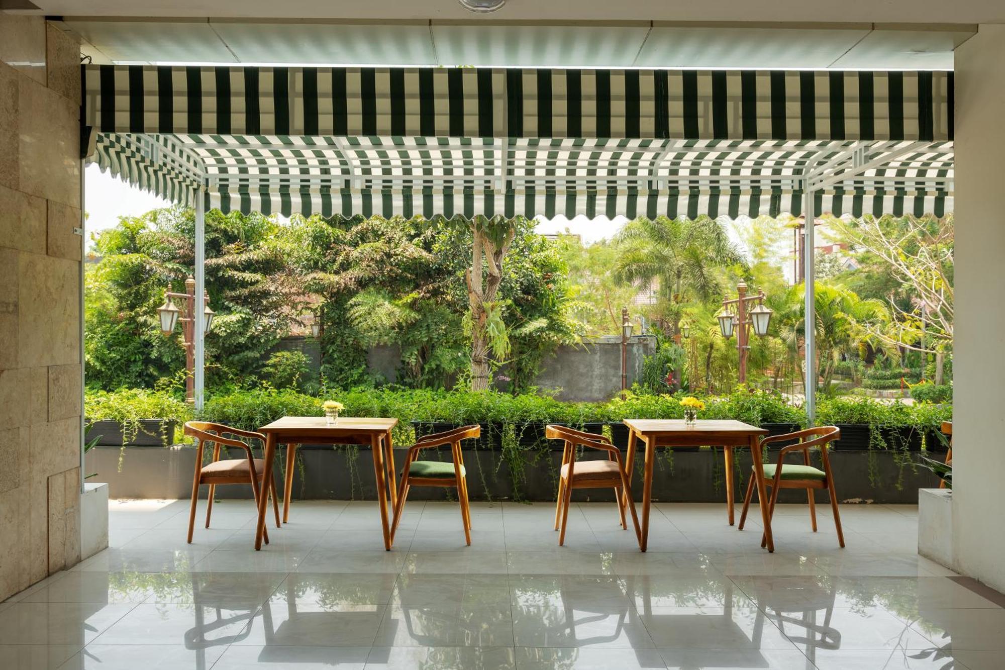 The Alana Yogyakarta Hotel And Convention Center Sleman  Kültér fotó
